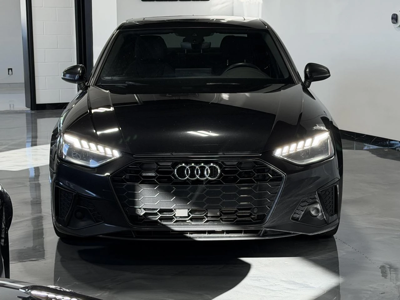 Audi A4 45 TFSI QUATTRO / S-LINE / MATRIX / BLACK OPTICS, снимка 3 - Автомобили и джипове - 55431031
