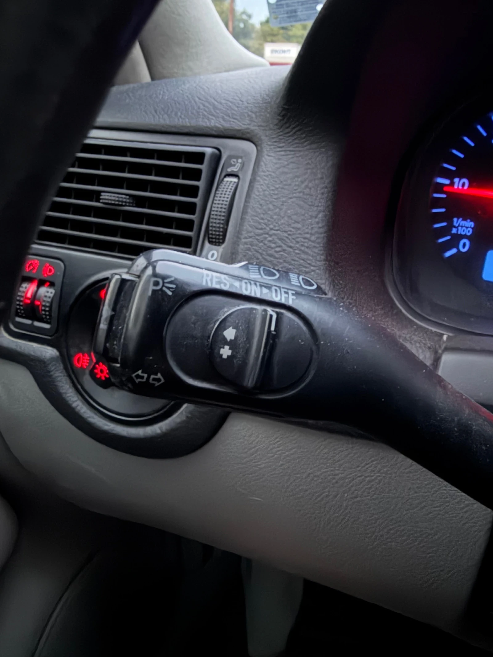 VW Golf 1.9 TDI 116, снимка 12 - Автомобили и джипове - 55868012