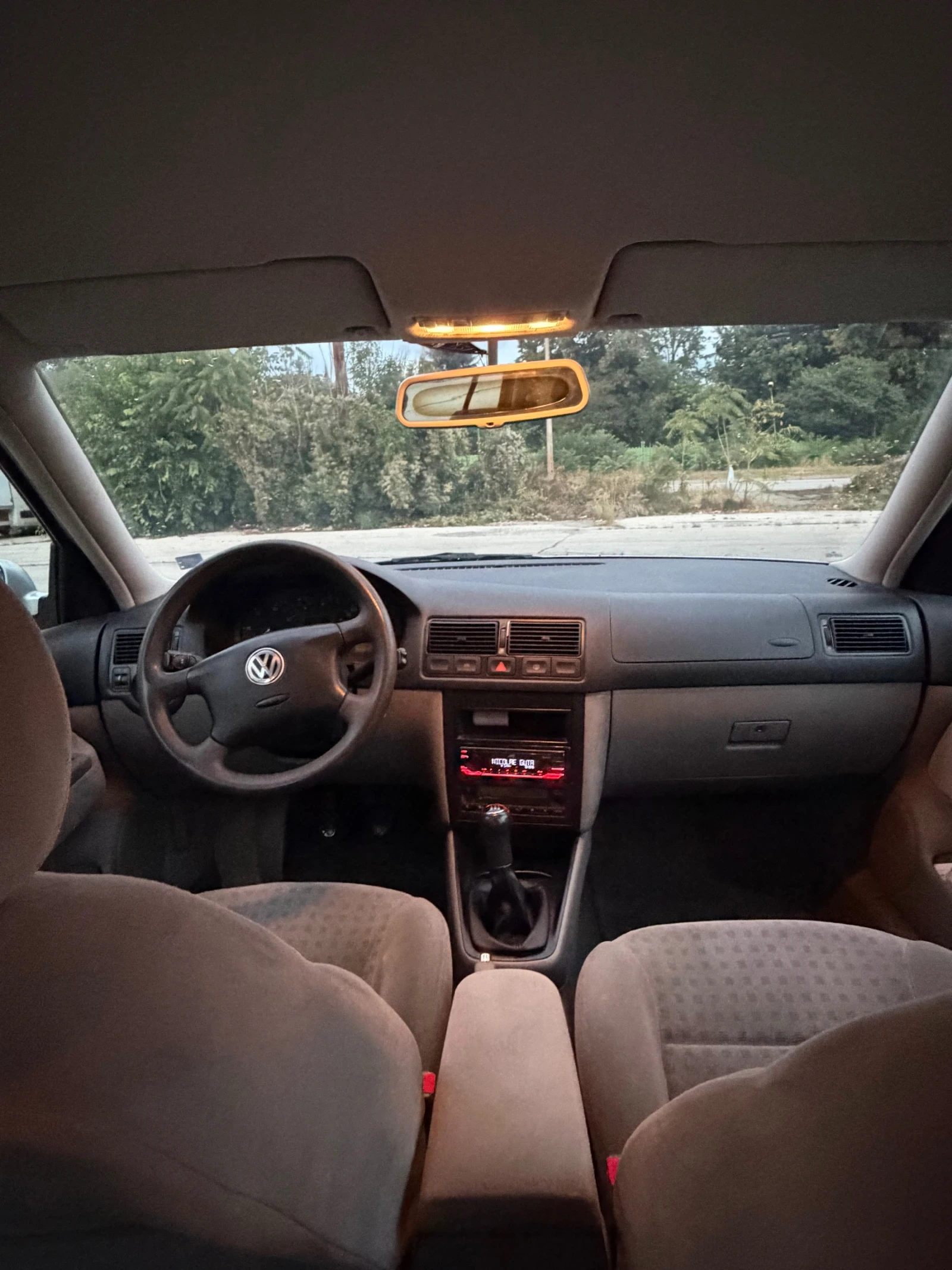 VW Golf 1.9 TDI 116, снимка 7 - Автомобили и джипове - 55868012