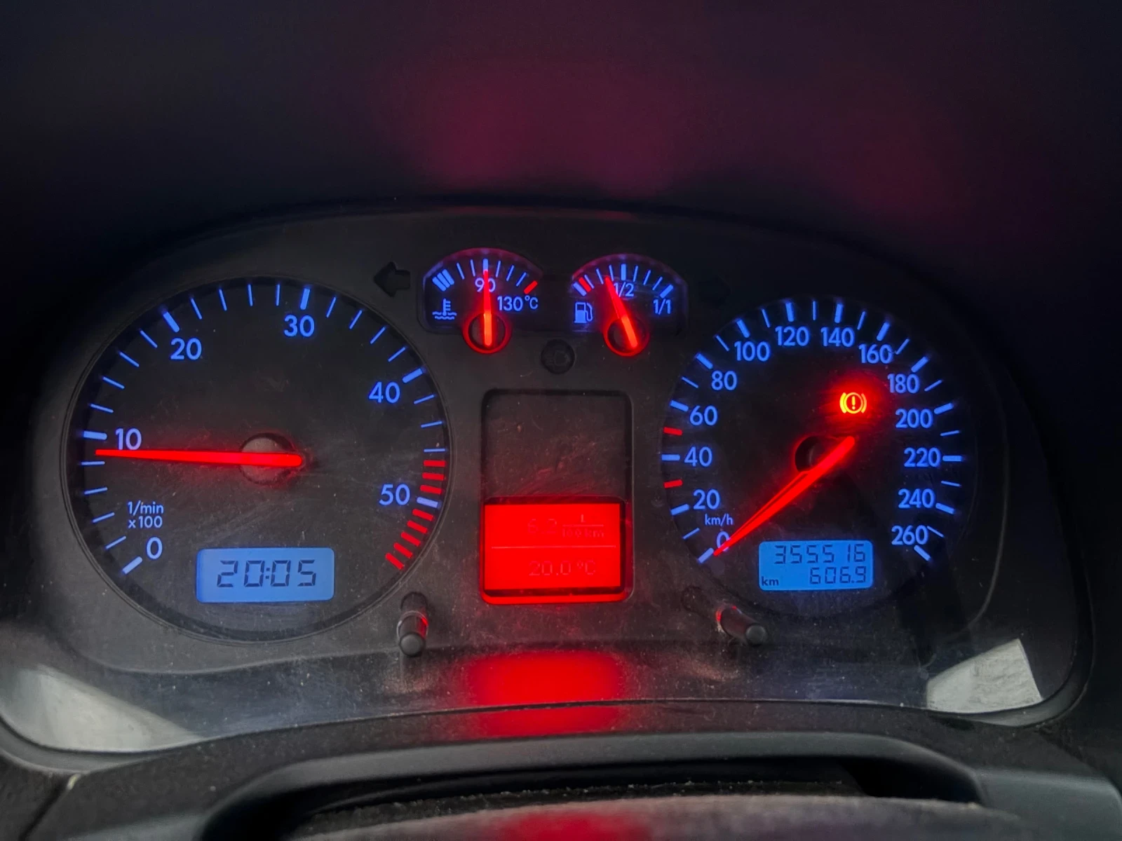 VW Golf 1.9 TDI 116, снимка 10 - Автомобили и джипове - 55868012