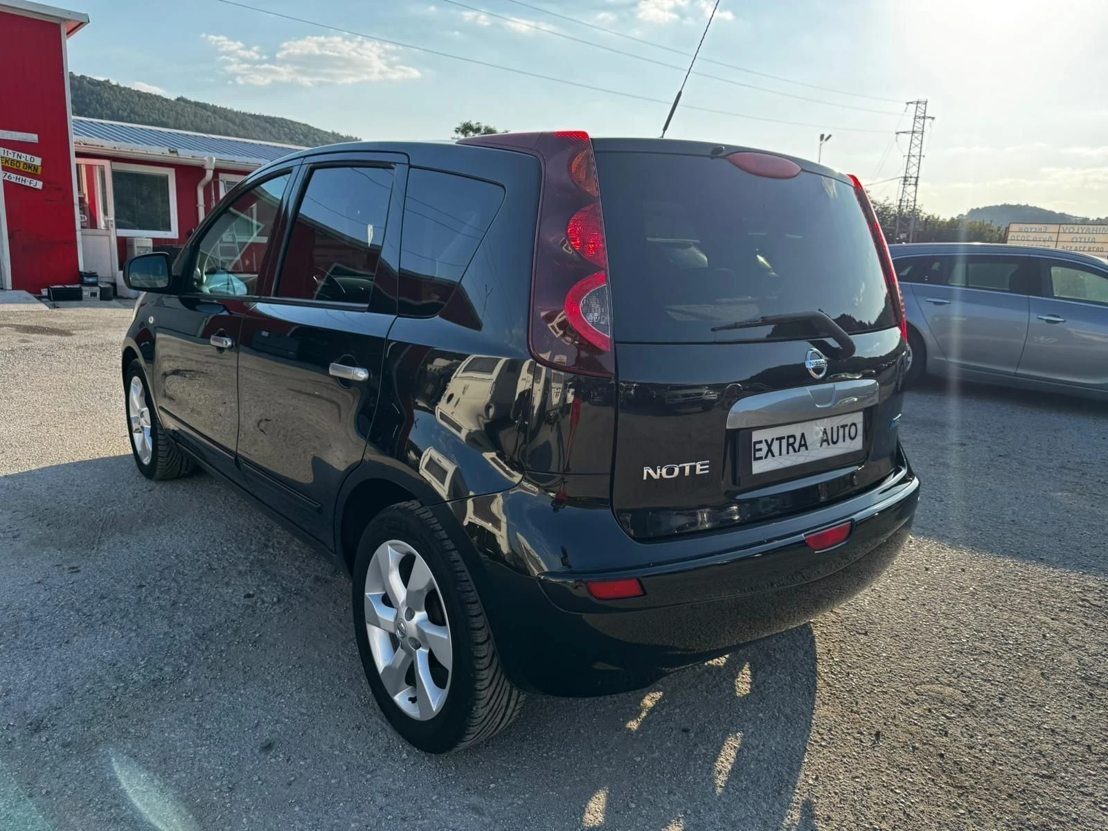 Nissan Note 1.5dCi, FACELIFT, АВТОПИЛОТ, КЛИМАТРОНИК , снимка 2 - Автомобили и джипове - 55996549