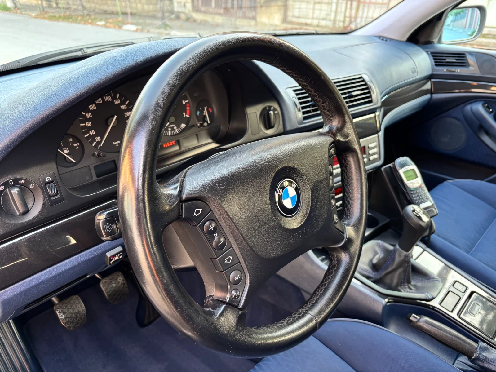 BMW 520 2.2I LPG PDC Xenon , снимка 12 - Автомобили и джипове - 56064221
