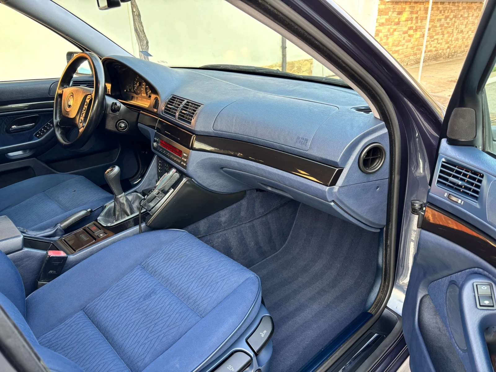 BMW 520 2.2I LPG PDC Xenon , снимка 9 - Автомобили и джипове - 56064221