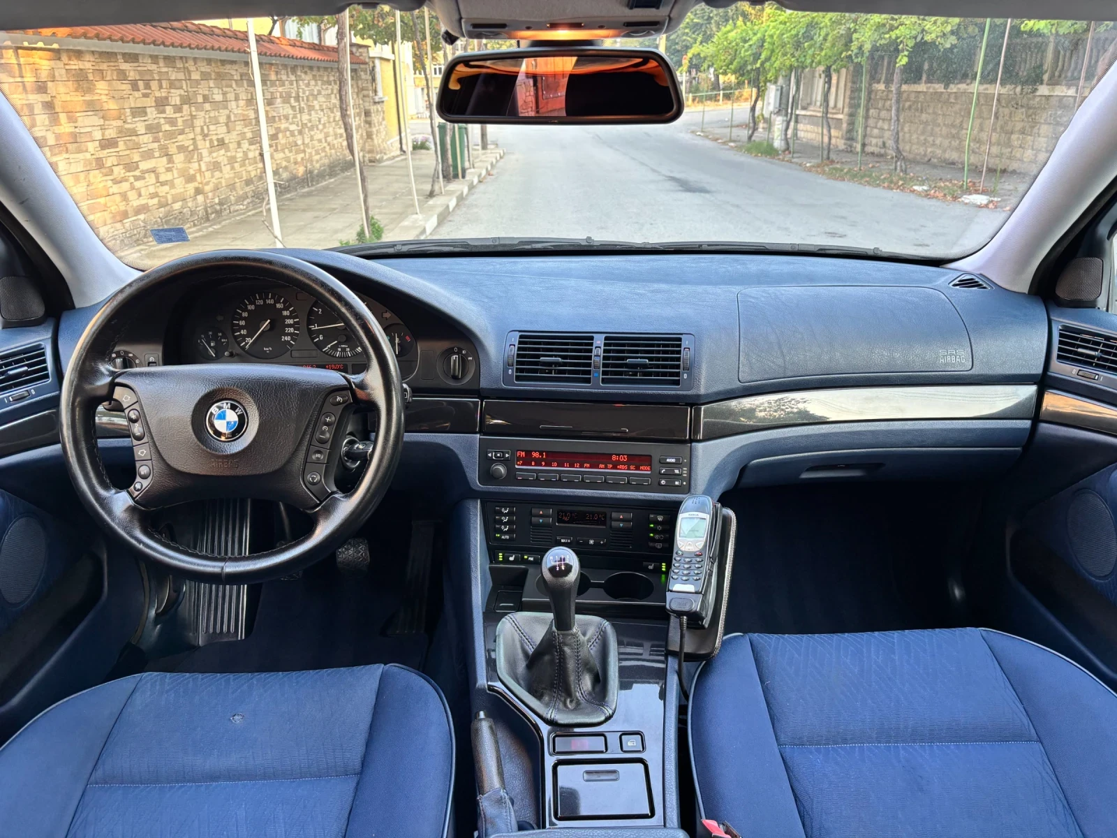 BMW 520 2.2I LPG PDC Xenon , снимка 13 - Автомобили и джипове - 56064221