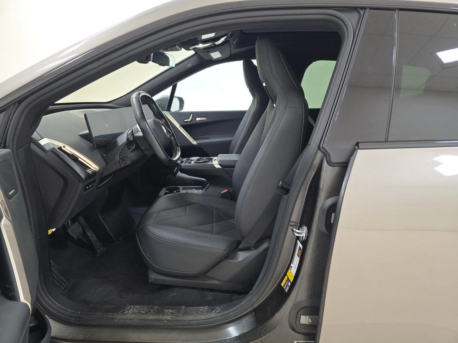 BMW iX XDRIVE50 * ФИКСИРАНА ЦЕНА ДО СОФИЯ, снимка 7 - Автомобили и джипове - 56257850