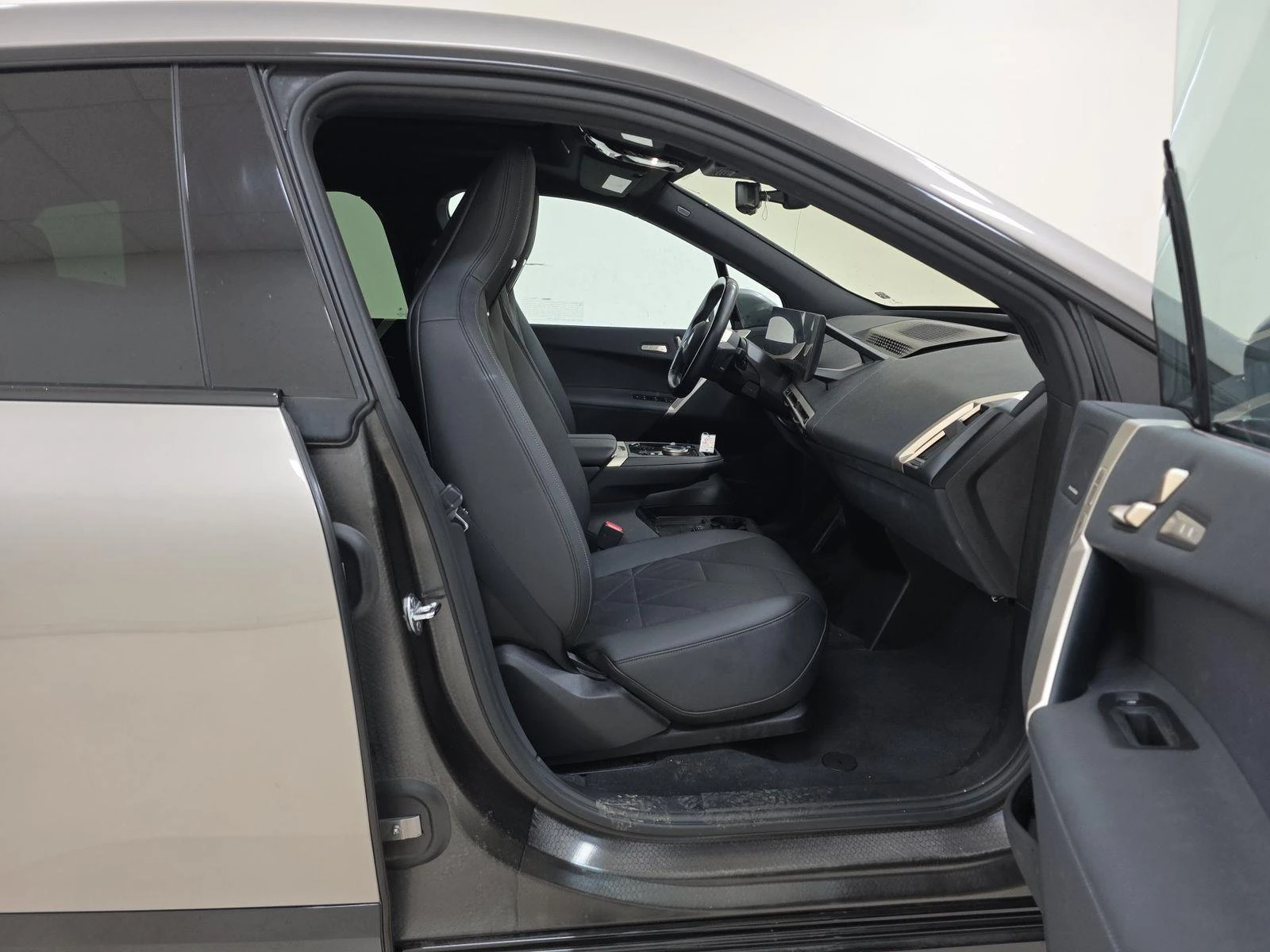 BMW iX XDRIVE50 * ФИКСИРАНА ЦЕНА ДО СОФИЯ, снимка 11 - Автомобили и джипове - 56257850
