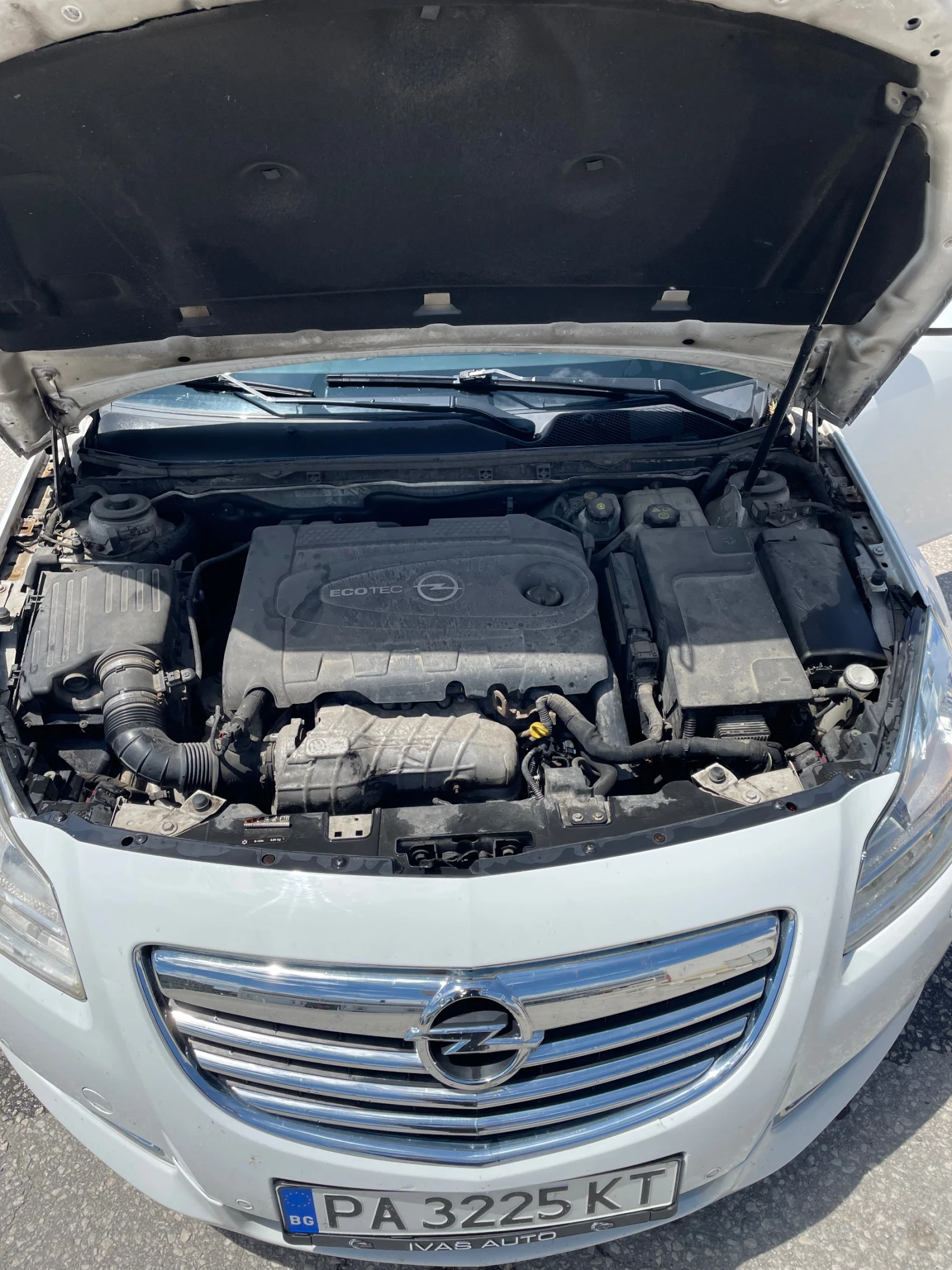 Opel Insignia, снимка 13 - Автомобили и джипове - 56272192