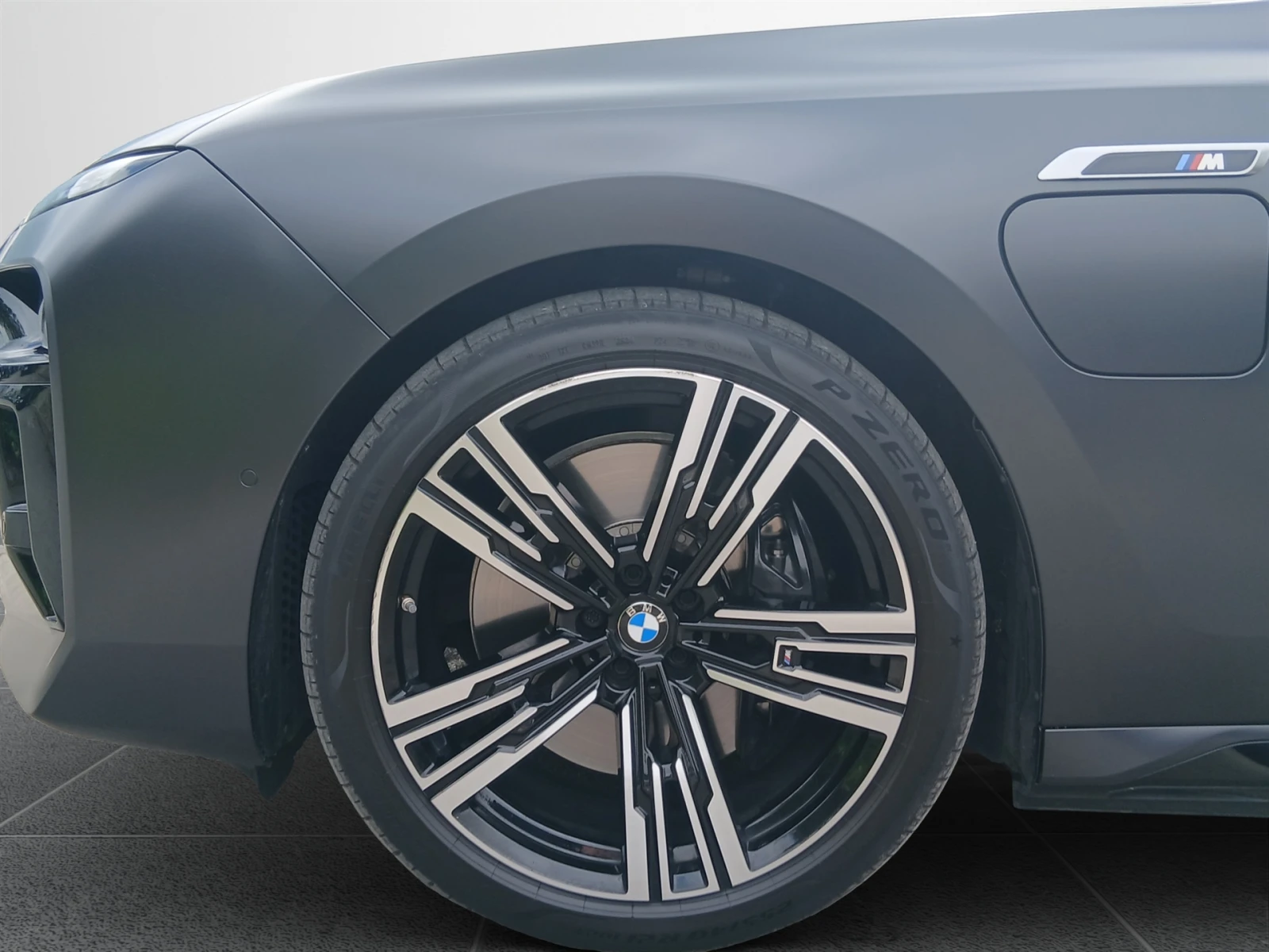 BMW 760 xDrive, снимка 5 - Автомобили и джипове - 56680589
