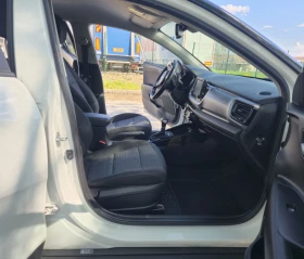 Kia Stonic  TOP 120kc.T- GDI - NAVI- CARPLAY-WAZE, снимка 9