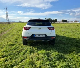 Kia Stonic  TOP 120kc.T- GDI HOBA - NAVI- CARPLAY-WAZE, снимка 5