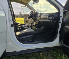 Kia Stonic  TOP 120kc.T- GDI HOBA - NAVI- CARPLAY-WAZE, снимка 10