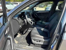 VW Tiguan * Comfortline R Line Black Edition * CARFAX * ПАНО, снимка 5