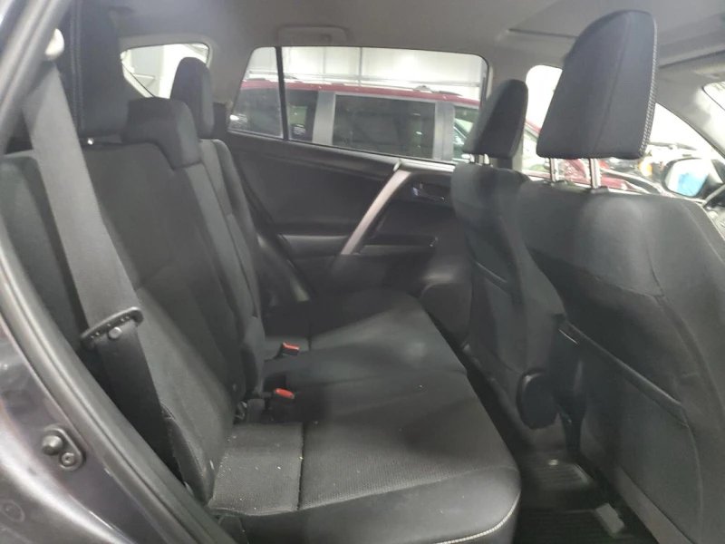 Toyota Rav4  XLE 4X4, снимка 11 - Автомобили и джипове - 47475037