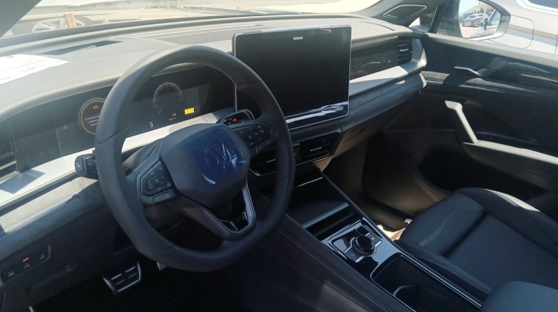VW Tayron 265hp 2.0TSI R line Massage, снимка 5 - Автомобили и джипове - 52356238