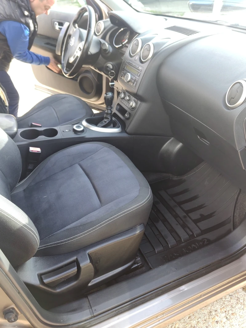 Nissan Qashqai, снимка 9 - Автомобили и джипове - 52495958