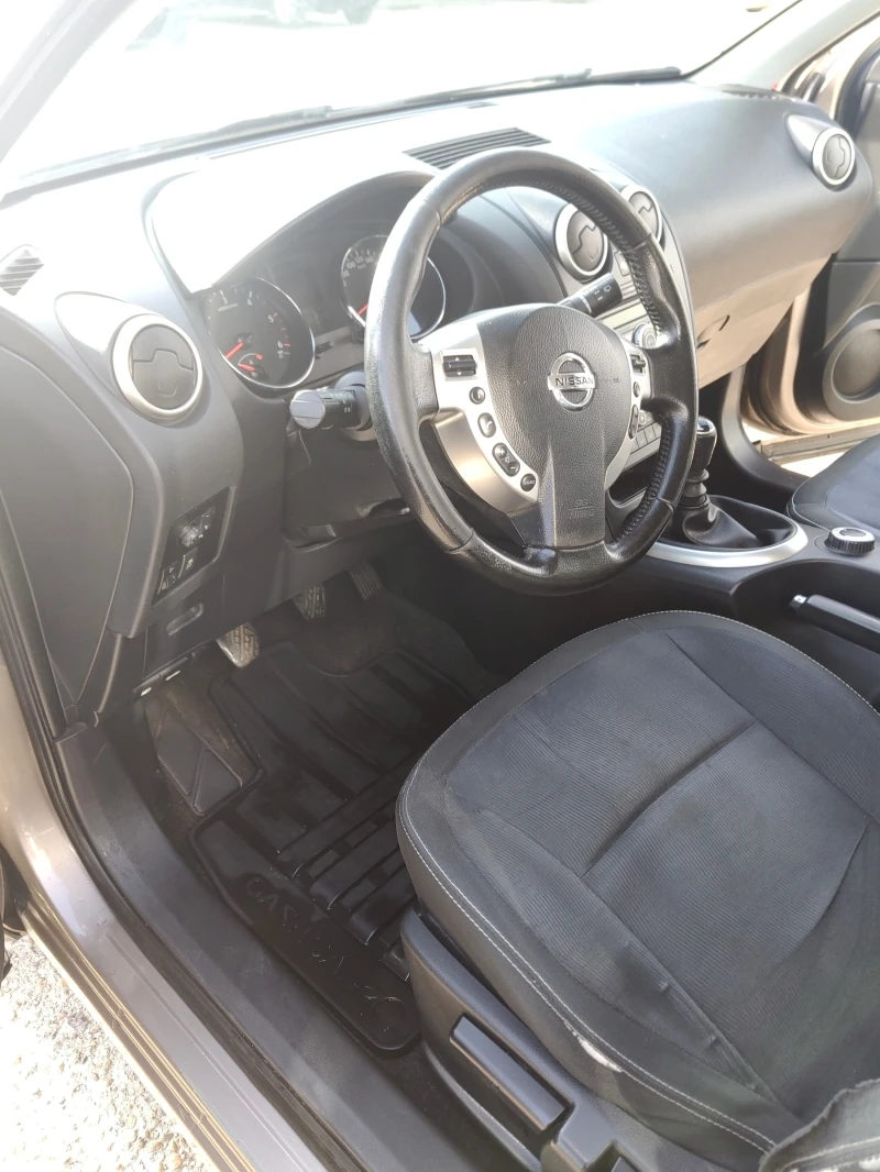 Nissan Qashqai, снимка 6 - Автомобили и джипове - 52495958