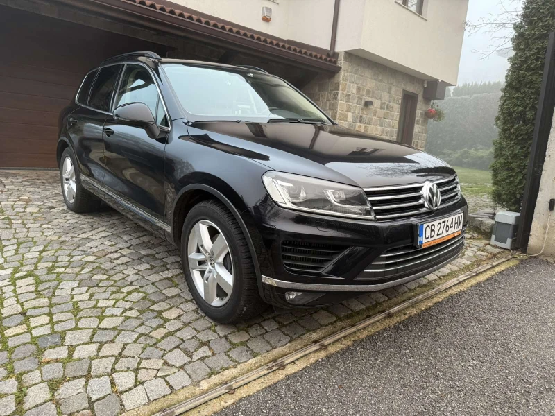 VW Touareg VW Touareg 3.0 TDI V6 4x4 Air / Navi / Xenon / Lea, снимка 3 - Автомобили и джипове - 52529437