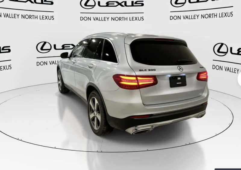 Mercedes-Benz GLC 300 9G* TRONIK* ПОДГРЕВ* КАМЕРА* КЕЙЛЕС* ПАНОРАМА* , снимка 4 - Автомобили и джипове - 52672335