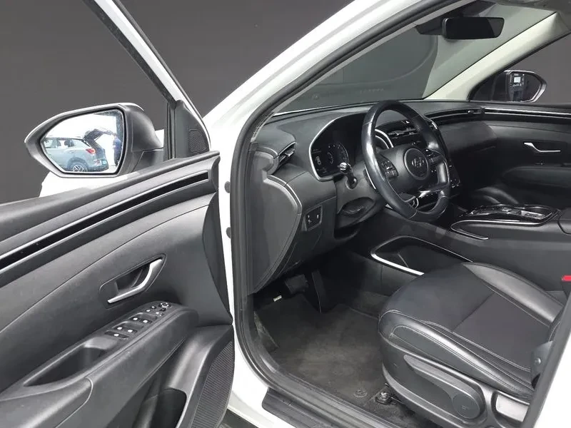 Hyundai Tucson 2.0 2WD MODERN, снимка 10 - Автомобили и джипове - 56293119