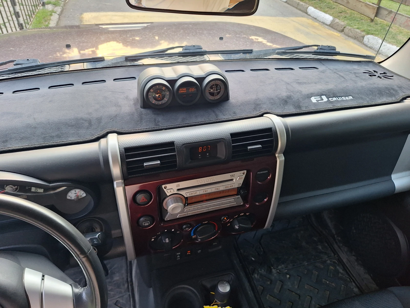 Toyota Fj cruiser 4.0 i V6 Automatic - изображение 10
