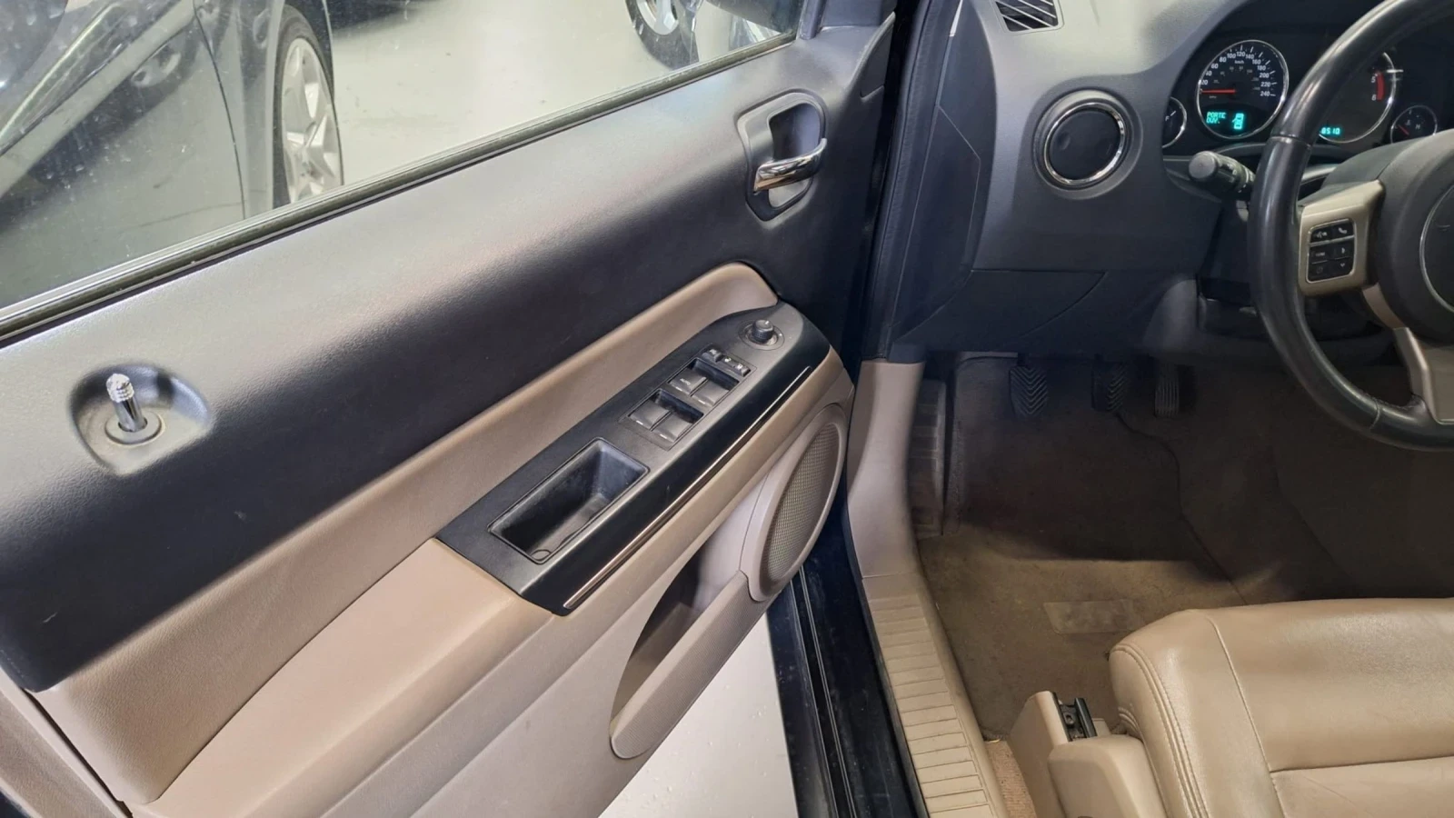 Jeep Compass 2.2crdi Facelift Euro5 нов внос Италия  - изображение 10