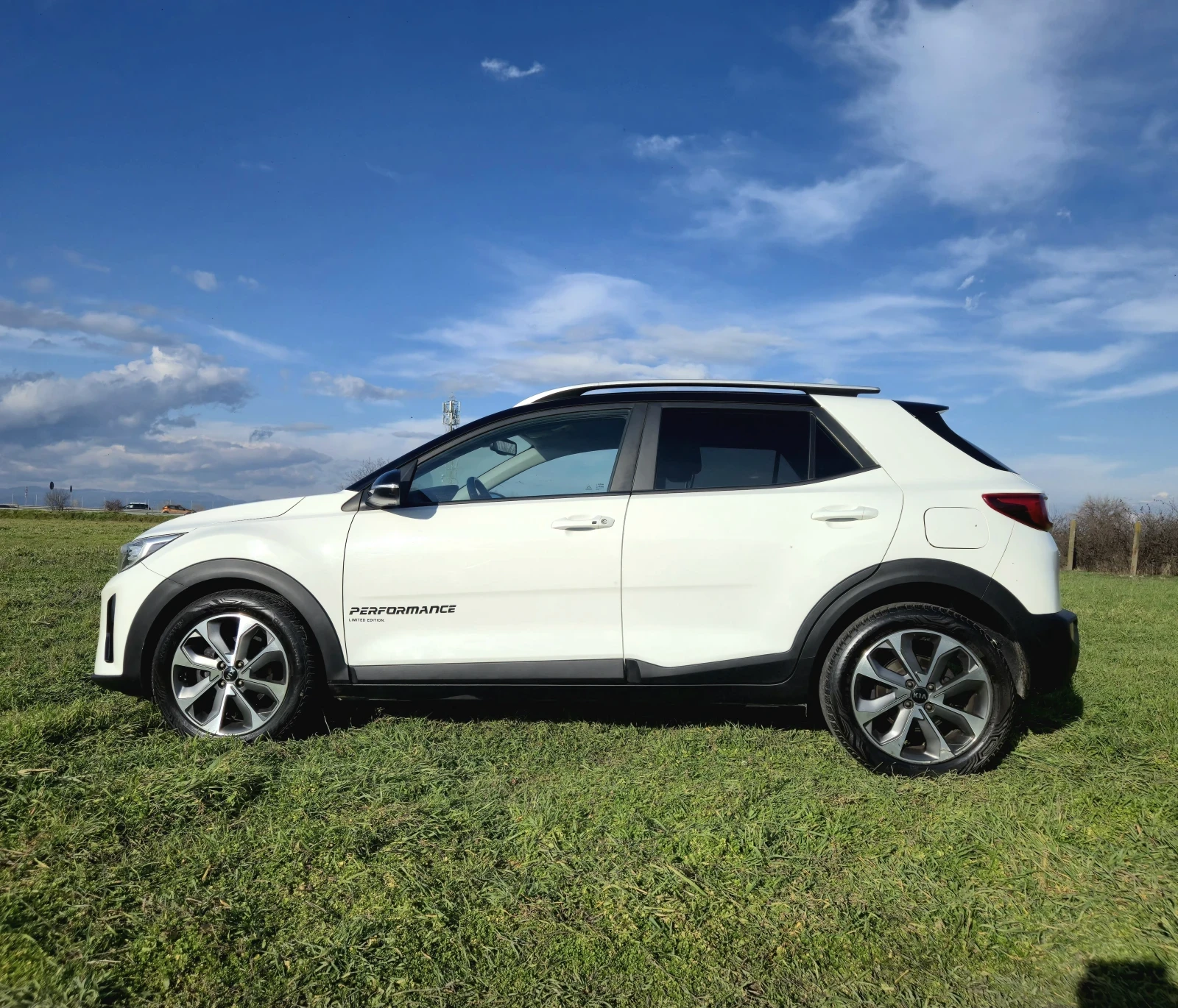 Kia Stonic  TOP 120kc.T- GDI HOBA - NAVI- CARPLAY-WAZE, снимка 7 - Автомобили и джипове - 53728626