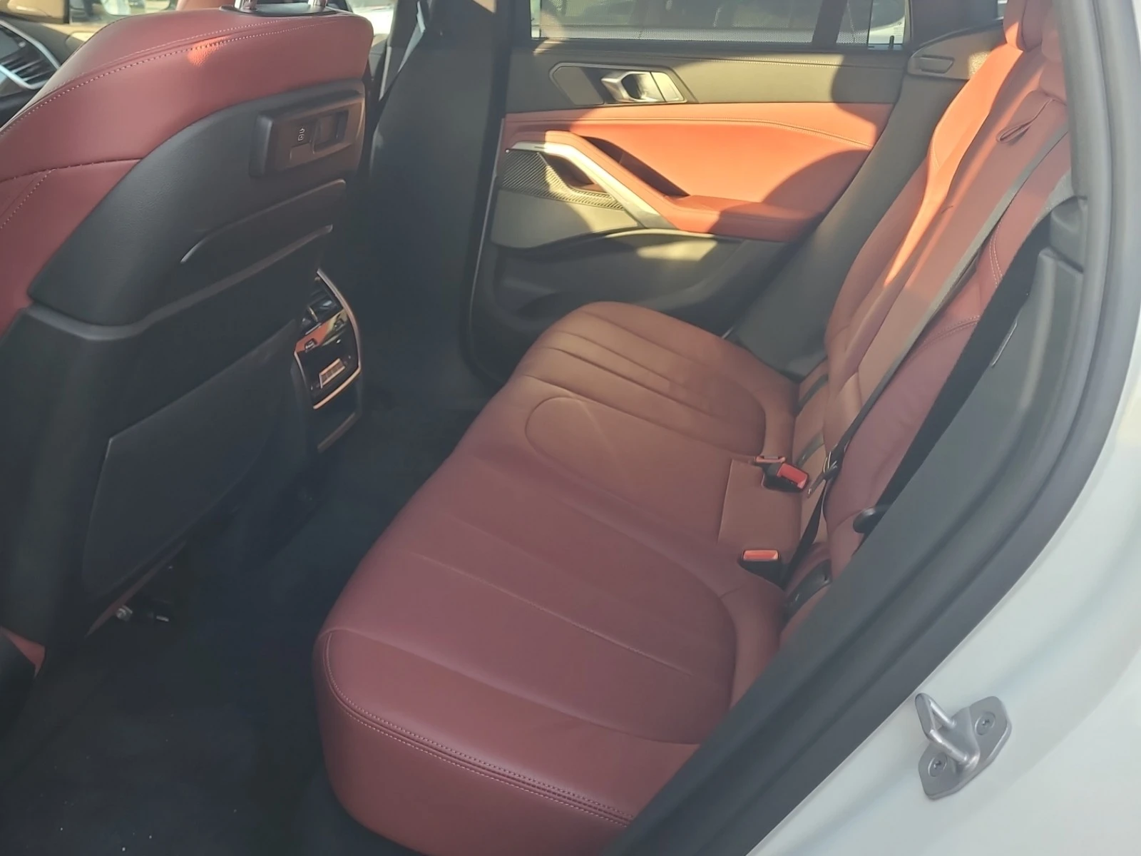 BMW X6 xDrive40i* M-PACK* LASER* OBDUHVANE* , снимка 9 - Автомобили и джипове - 53784276