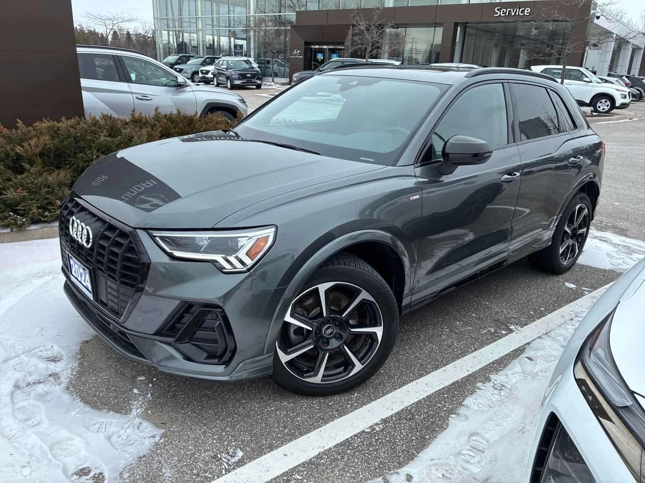 Audi Q3 * Technik * CARFAX * ДИГИТАЛНО * 360 * ПОДГРЕВИ, снимка 2 - Автомобили и джипове - 53891871