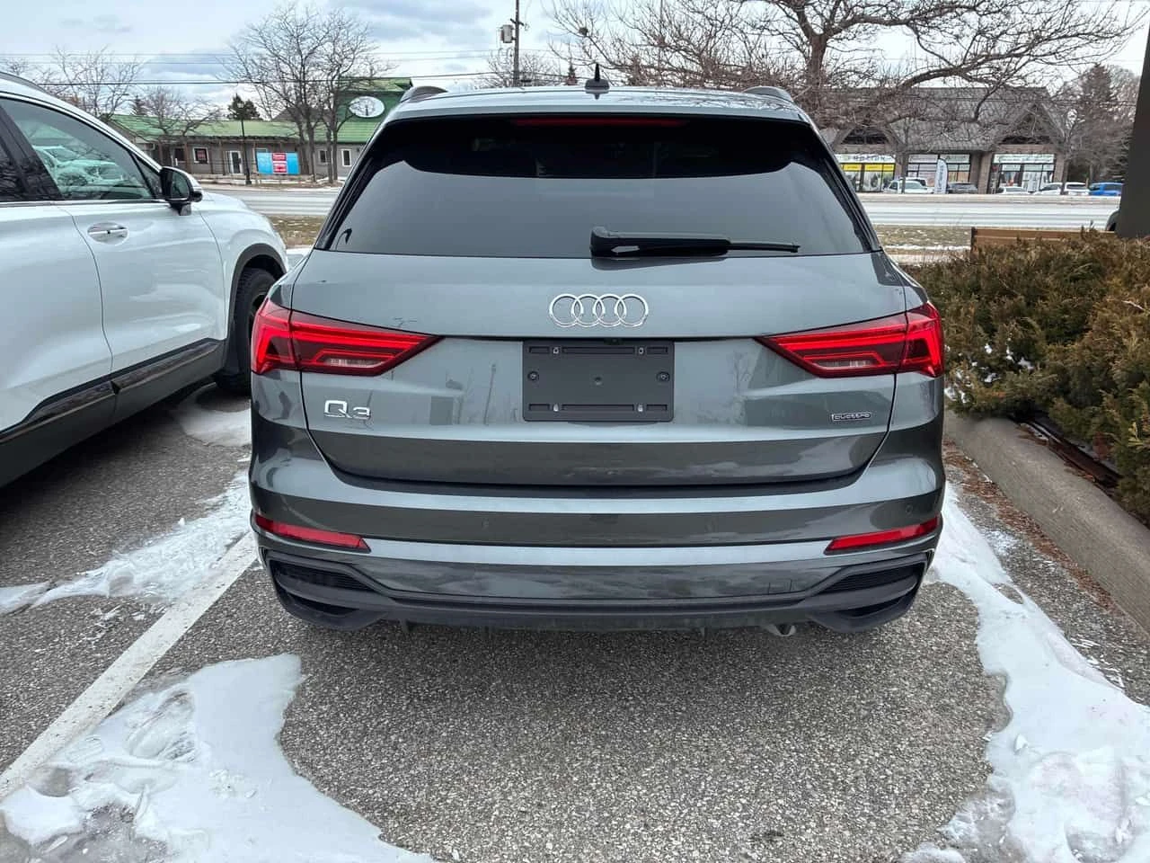 Audi Q3 * Technik * CARFAX * ДИГИТАЛНО * 360 * ПОДГРЕВИ, снимка 4 - Автомобили и джипове - 53891871