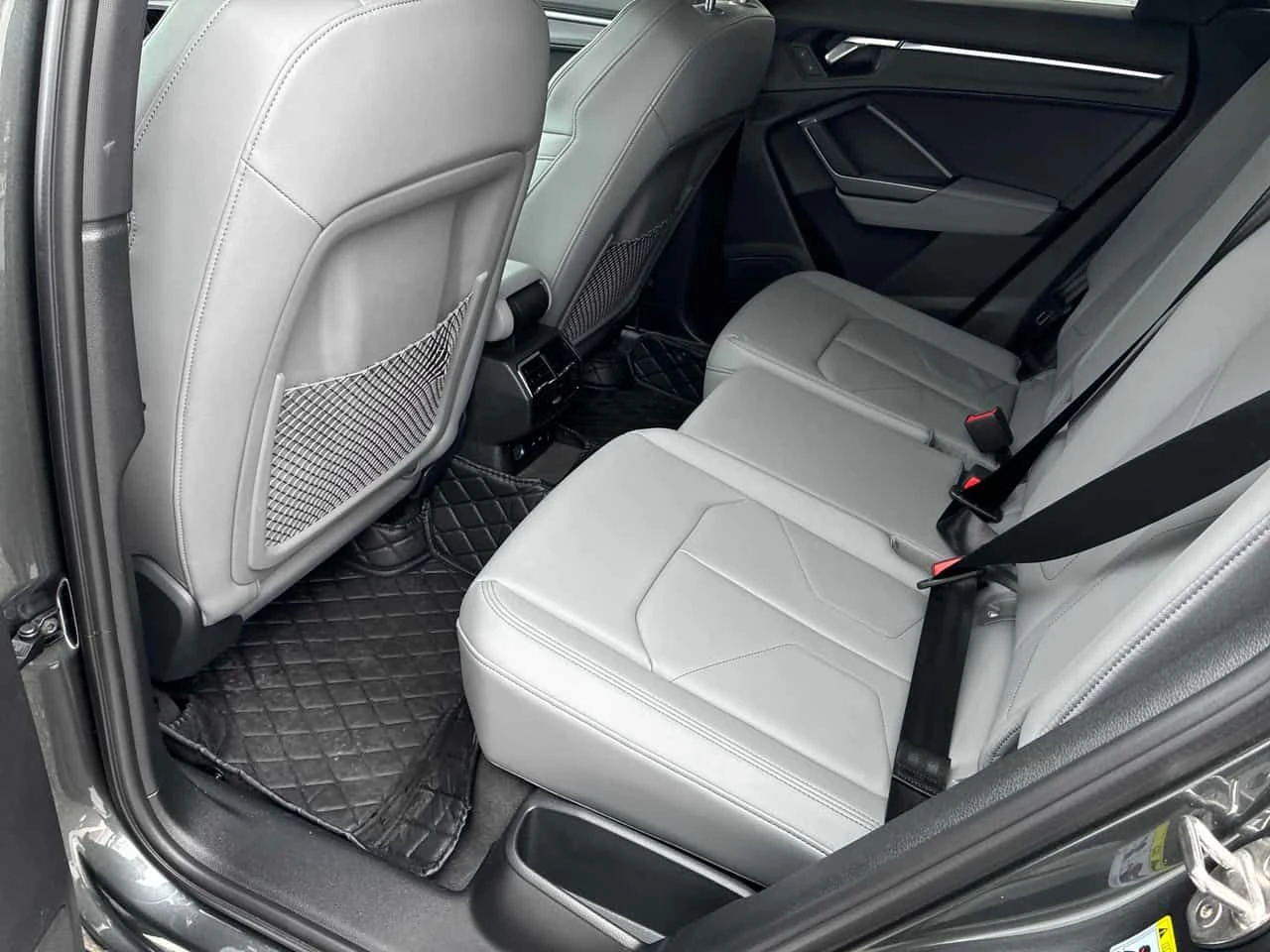 Audi Q3 * Technik * CARFAX * ДИГИТАЛНО * 360 * ПОДГРЕВИ, снимка 14 - Автомобили и джипове - 53891871