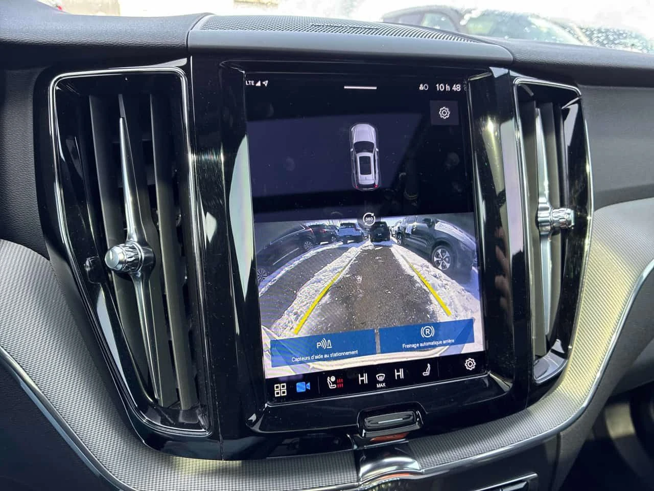 Volvo XC60 R Design  CARFAX, снимка 15 - Автомобили и джипове - 54172259