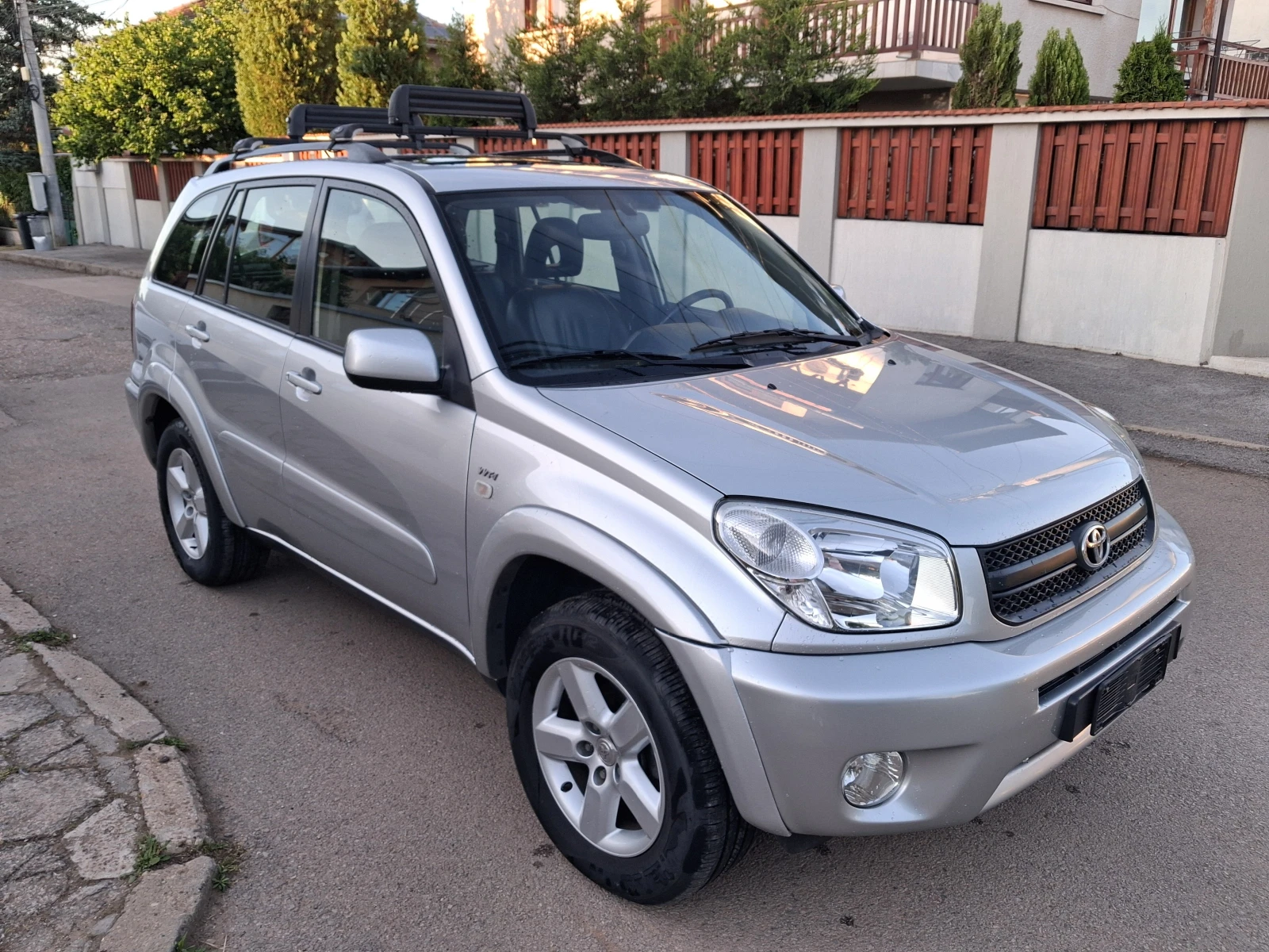 Toyota Rav4 Бензин-Газ TOP FUL, снимка 7 - Автомобили и джипове - 54714951
