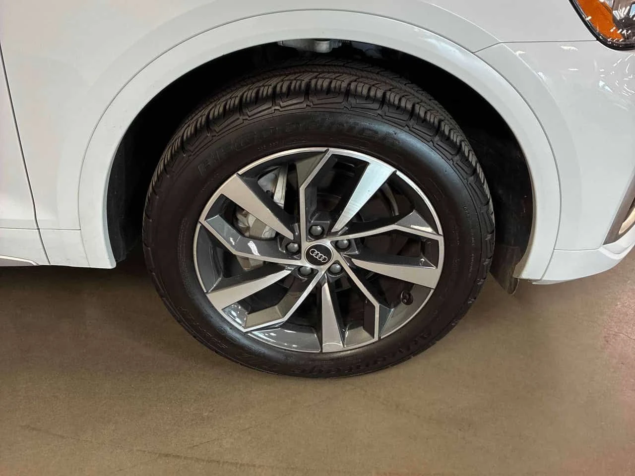 Audi Q5  Progressiv / LED / DISTRONIC / АВТОКРЕДИТ  , снимка 7 - Автомобили и джипове - 54961072