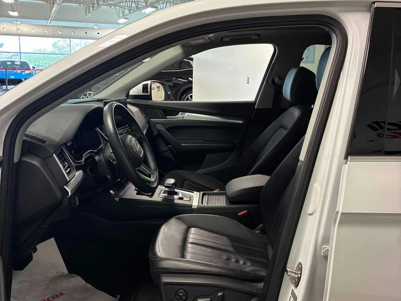 Audi Q5  Progressiv / LED / DISTRONIC / АВТОКРЕДИТ  , снимка 12 - Автомобили и джипове - 54961072
