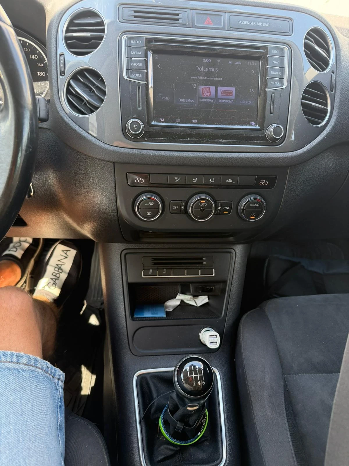 VW Tiguan 2.0 дизел навигация , снимка 9 - Автомобили и джипове - 54998134
