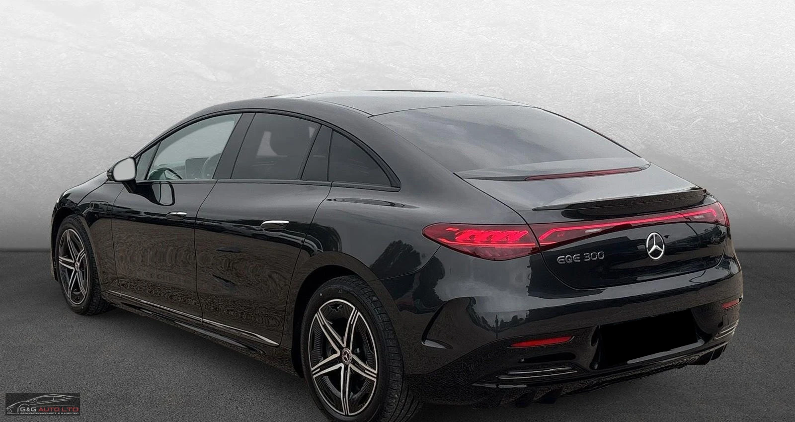 Mercedes-Benz EQE 300 AMG/245H/PANO/360/ACC/719z, снимка 4 - Автомобили и джипове - 55575891