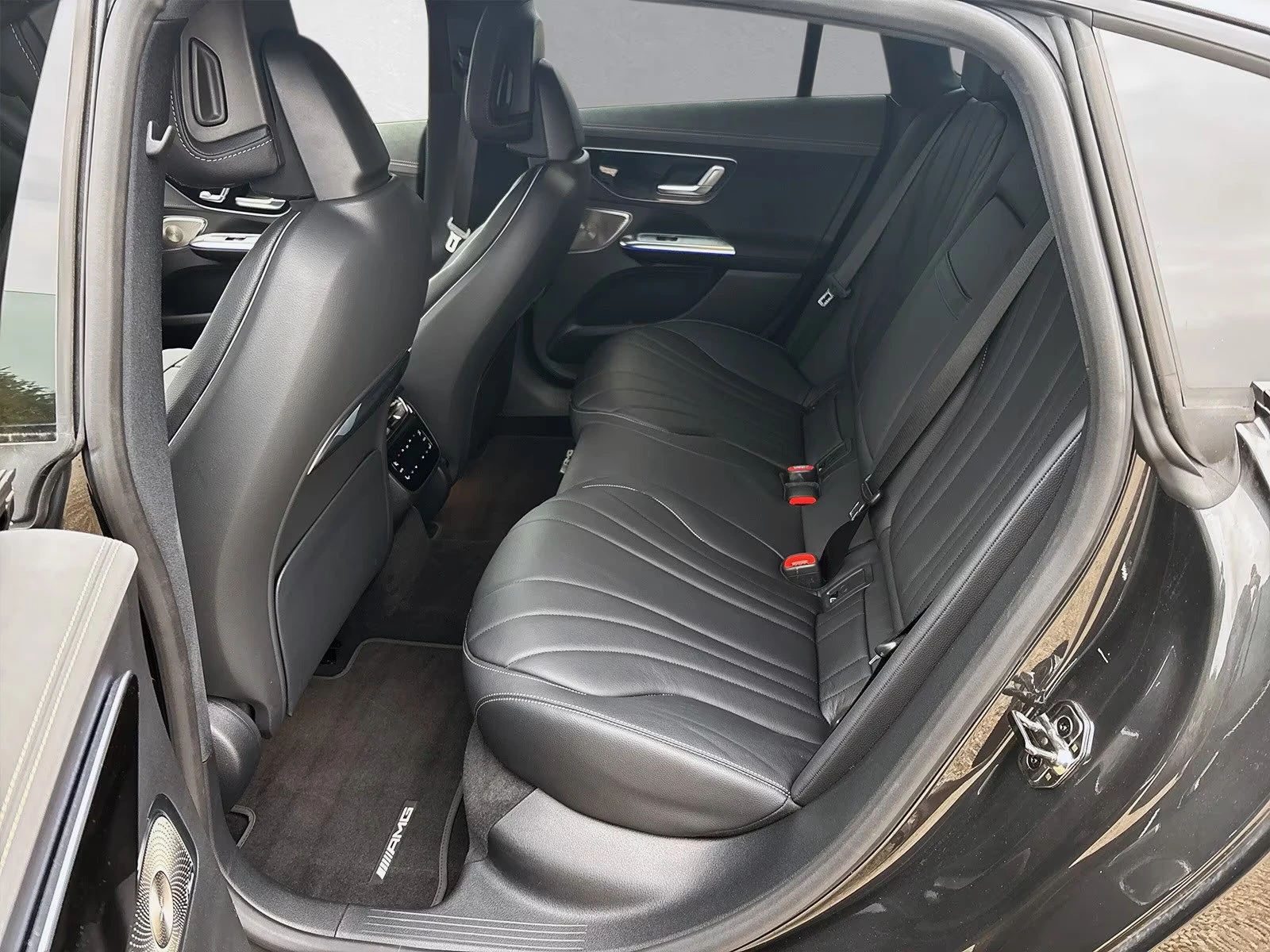 Mercedes-Benz EQE 300 AMG/245H/PANO/360/ACC/719z, снимка 8 - Автомобили и джипове - 55575891