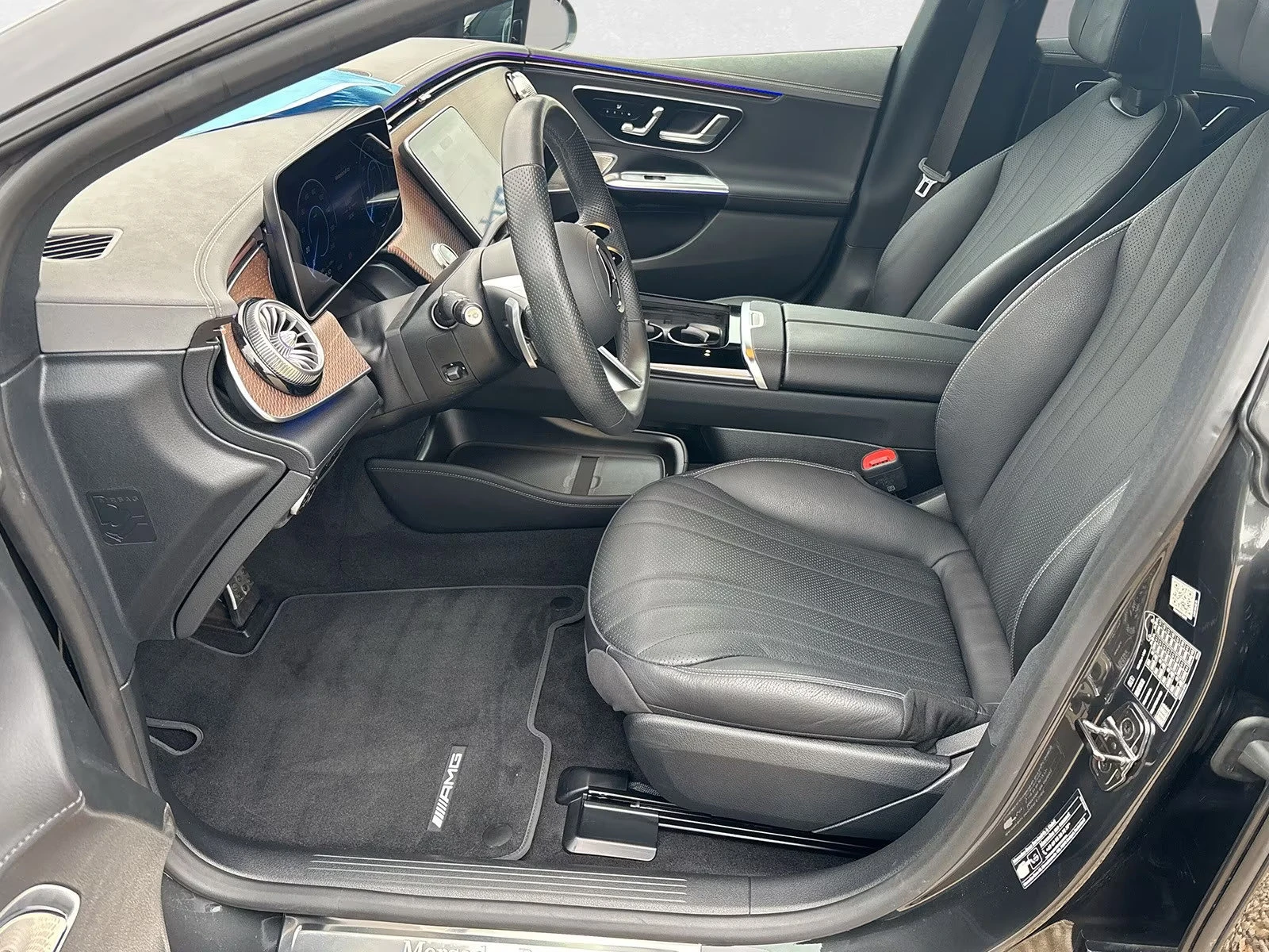 Mercedes-Benz EQE 300 AMG/245H/PANO/360/ACC/719z, снимка 16 - Автомобили и джипове - 55575891