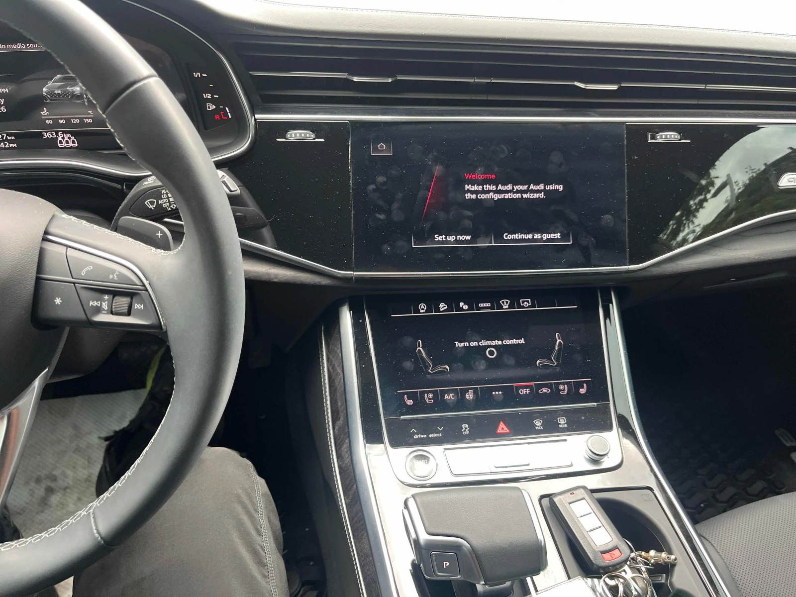 Audi Q8 * Technik * ADAPTIVE CRUISE ASSIST* , снимка 9 - Автомобили и джипове - 56130673