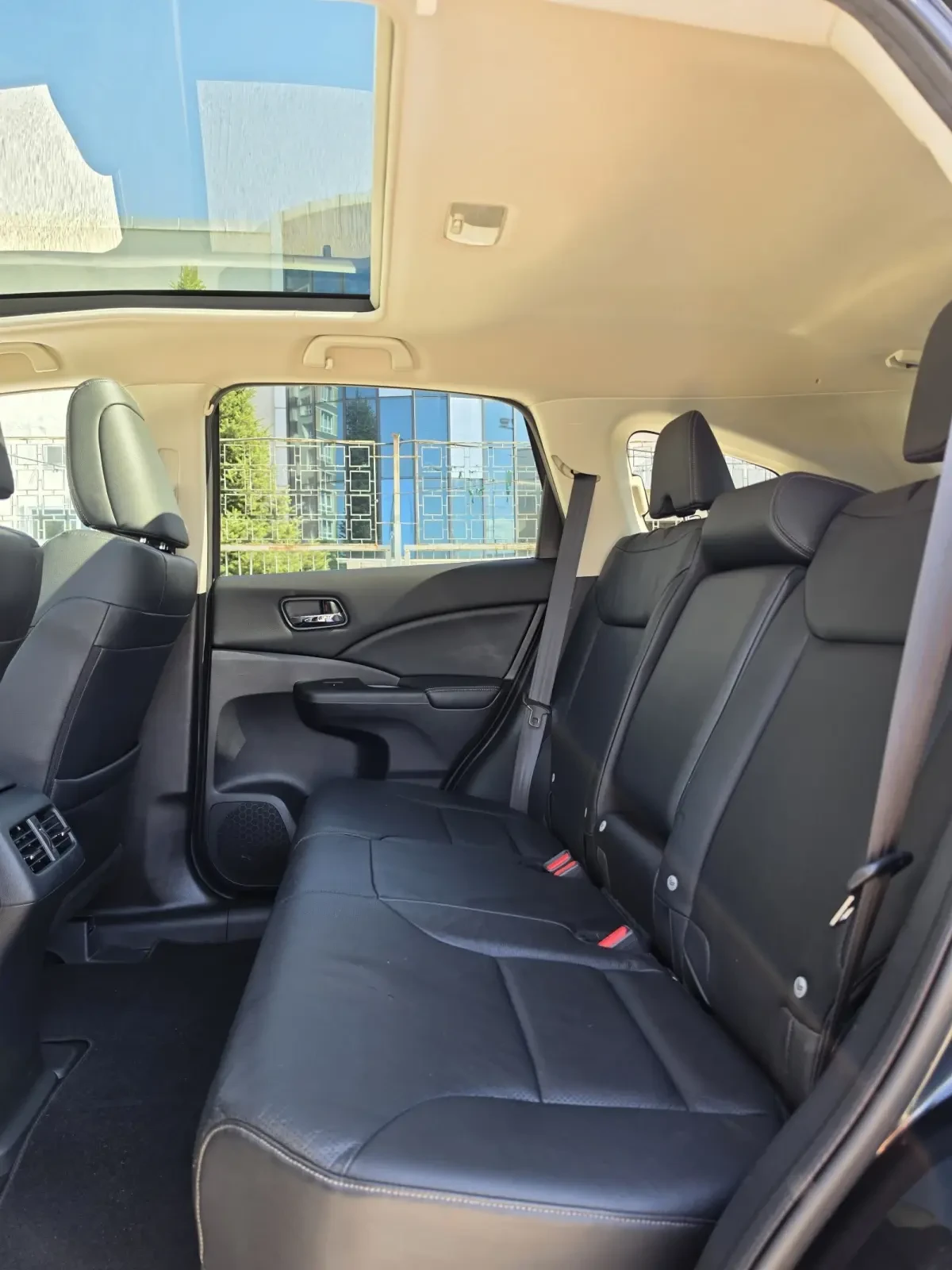 Honda Cr-v 2.0i-VTEC 4x4 Distronic, Lane Assist, Panorama, снимка 12 - Автомобили и джипове - 56158589