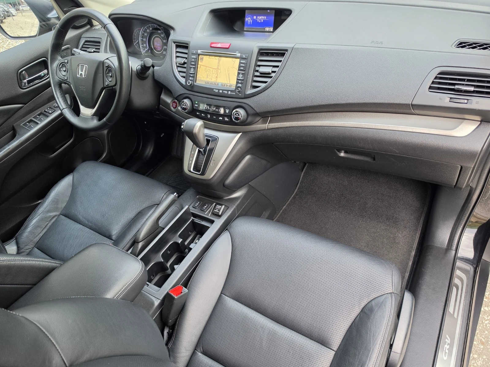 Honda Cr-v 2.0i-VTEC 4x4 Distronic, Lane Assist, Panorama, снимка 14 - Автомобили и джипове - 56158589