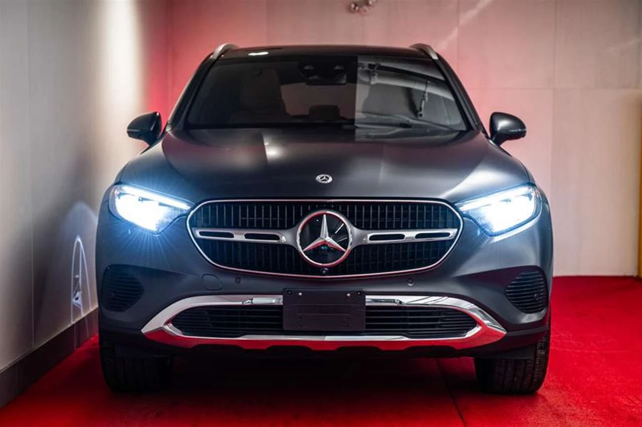 Mercedes-Benz GLC 4MATIC SUV, снимка 2 - Автомобили и джипове - 56705220