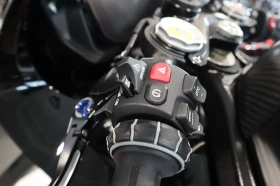 BMW M 1000 RR AKRAPOVIC Blackstorm metallic/M Motorsport, снимка 9