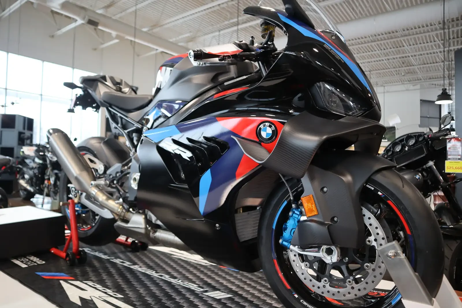 BMW M 1000 RR AKRAPOVIC Blackstorm metallic/M Motorsport
