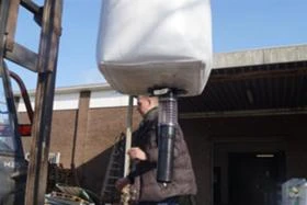 Телескопичен товарач John Deere ДИСПЕНСЪР ЗА ТОР И СЕМЕНА , снимка 5