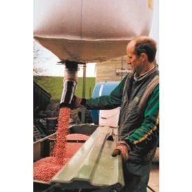 Телескопичен товарач John Deere ДИСПЕНСЪР ЗА ТОР И СЕМЕНА , снимка 15