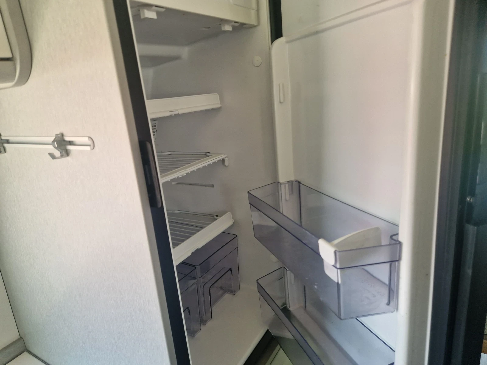 Кемпер HYMER / ERIBA FREE 600, снимка 11 - Каравани и кемпери - 51189993
