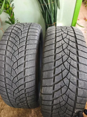 Гуми Зимни 235/50R20, снимка 1