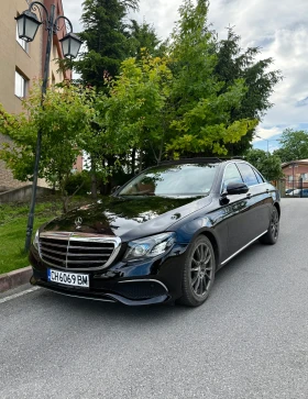  Mercedes-Benz E 220
