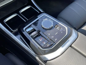 BMW i7 xDrive60| SKY LOUNGE| MAСАЖИ| BOWERS & WILKINS|  | Auto.bg — изображение 12